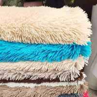 Tissu en peluche PV de couleur unie 100% polyester pour la fabrication de jouets pour vêtements doublure tricoté uni 10-15 jours date de livraison