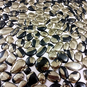 Cabujones de pirita Apache natural de alta calidad al por mayor - Product Image 1