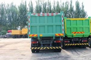 Camions bennes Howo robustes d'occasion 8x4 à 12 roues, Sinotruk 375, camion benne d'occasion à vendre - Product Image 2