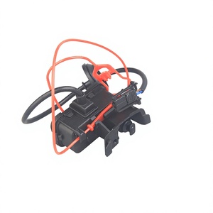 Pour Volkswagen Passat Tiguan Skoda Plastiques techniques avec fil rouge Verrou de bouchon de réservoir de carburant 5C6810773H 56D810773 - Product Image 2
