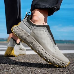 รองเท้าผ้าใบกีฬาผู้หญิงสำหรับทุกฤดู พื้นรองเท้า EVA น้ำหนักเบา ซับแรงกระแทก พื้นรองเท้าด้านนอกทำจากยาง กันลื่น หน้าผ้าตาข่าย ปิดด้วยเชือกผูก - Product Image 3