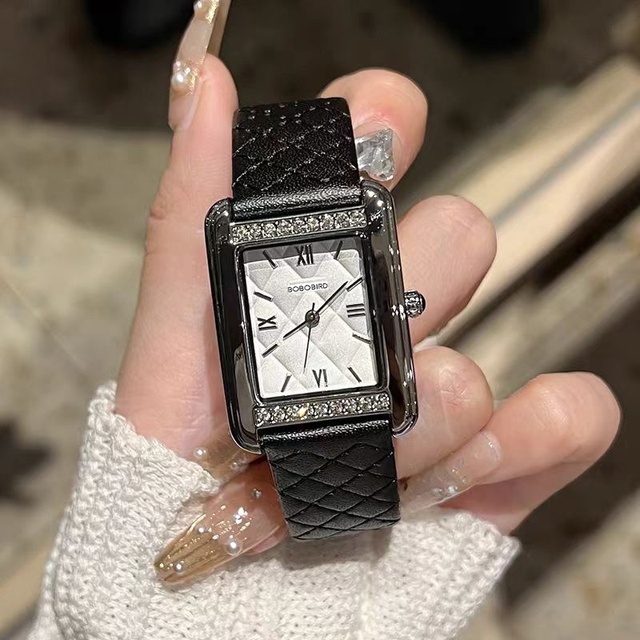 Custom Luxury Quartz Movement Diamond-Embellished Vintage Style Alloy Lady's Watch Pointer Dial Water Resistant Leather 9mm
