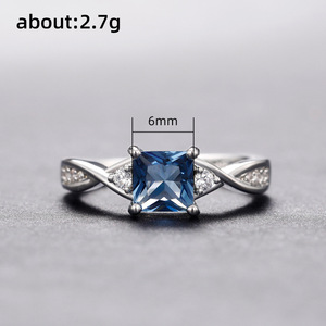 Elegante Anello di Fidanzamento Classico Quadrato in Ottone con Pietra Blu per Donne, Design Scintillante con Incastonature, Gioiello Regalo - Product Image 5