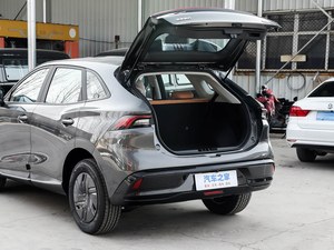 Nouveau véhicule électrique Xinghai T5 2026, version Enjoyment 530 km, SUV compact 100 % électrique, 5 portes, 5 places, idéal pour les sorties en famille - Product Image 4