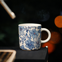 Cangkir Camellia Lukisan Minyak Embos Lukis Tangan Vintage Relief Tanaman & Bunga untuk Susu, Air, Teh Sore, Latte Art, Kopi