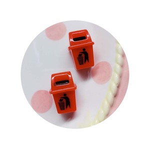 100 Uds. Mini cubo <span class=keywords><strong>de</strong></span> basura dijes cubo <span class=keywords><strong>de</strong></span> basura <span class=keywords><strong>de</strong></span> resina muñecas para hacer joyería DIY pulsera collar pendientes teléfono llavero - Product Image 5