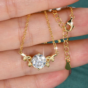 Elegante Collar con Colgante de Hoja y Cadena para Clavícula, Chapado en Oro Brillante, Moissanita de 2 Quilates, Color D, Claridad VVS1, Diseño de Planta de Vid, para Mujer - Product Image 2