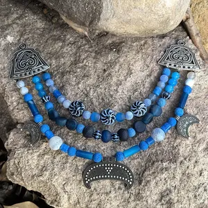 Collier ethnique classique bleu à 3 rangs avec perles de culture slavie, pendentif en bronze, bijoux tribaux, bijoux ethniques, unique - Product Image 2
