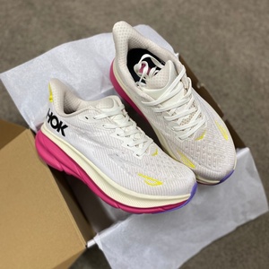 Chaussures de sport de luxe haut de gamme personnalisables, respirantes, en maille, tendance, légères, pour homme et femme - Product Image 3