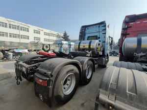 รถบรรทุกหัวลาก Shacman CNG LNG แบบ 6x4 เกียร์อัตโนมัติ ห้องโดยสารหลังคาสูง สำหรับขนส่งสินค้าทางไกลและขนส่งตู้คอนเทนเนอร์ - Product Image 3
