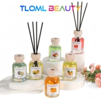 Nouvelle série de fruits huile de diffuseur de roseau sans flamme pour les toilettes intérieures à la maison parfum longue durée arôme d'usine transfrontalier
