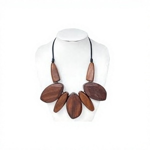 Collar de Cuentas de Madera, Estilo Étnico Bohemio, Elegante, Unisex, Joyería Única, Diseño Ovalado Rojo Marrón, Collares con Colgante para Mujer - Product Image 3