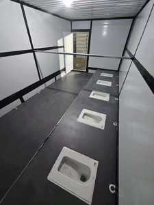 ห้องน้ำสำเร็จรูปแบบตู้คอนเทนเนอร์ขนาด 20 ฟุต พร้อมฝักบัวและโถสุขภัณฑ์ แยกส่วนเปียก/แห้ง สำหรับโรงแรมและการใช้งานกลางแจ้ง - Product Image 4