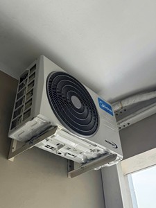 Soporte de pared para unidad exterior de aire acondicionado mini split de 9000 a 12000 BTU, modelo 1HP, tipo soldado. - Product Image 1