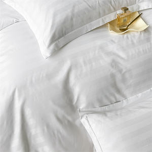 Ensemble <span class=keywords><strong>de</strong></span> literie d'hôtel 100% coton personnalisé en gros - Ensemble <span class=keywords><strong>de</strong></span> drap-<span class=keywords><strong>housse</strong></span> 4 pièces, rayure, taies d'oreiller en coto - Product Image 4