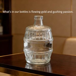 Bouteille en verre transparente personnalisée de 500 ml en forme de tonneau à vin vide avec bouchon couronne et impression de logo personnalisée pour la tequila - Product Image 2