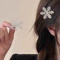 Petit clip femme avec diamant flocon de neige canard bec clip princesse flocon de neige requin clip grande épingle à cheveux flocon de neige en métal