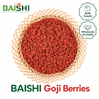 Baies de goji rouges chinoises traditionnelles, fruits entiers crus, sans additifs, naturelles