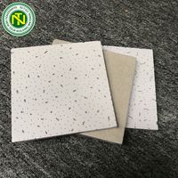 Prix du panneau de plafond en fibre minérale suspendue acoustique blanche pour la décoration intérieure