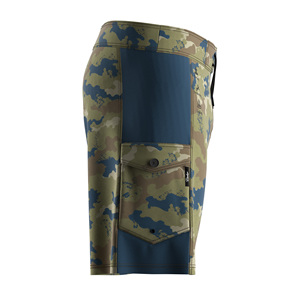 Pantaloncini da Vela Tattici da Uomo Woodland Camo con Elastico in Vita, Coulisse e Tasca Laterale con Cerniera e Bottone a Contrasto - Product Image 4