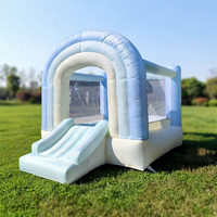 Maison de rebond arc-en-ciel pastel Oxford populaire de 6 pieds avec toboggan Maison de rebond bleue moderne pour enfants avec piscine à usage domestique