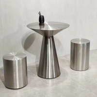 Table basse mobile en acier inoxydable de style artistique moderne pour salons de thé, cafés – Table de créateur de luxe léger et créative