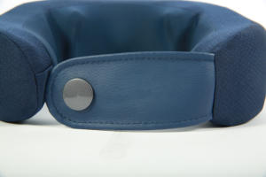 2024 nuevo diseño portátil Shiatsu Mini masajeador de cuello de mano eléctrico inteligente con calefacción - Product Image 4