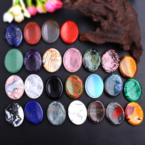 Piedra DE PREOCUPACIÓN Cristal Pulgar Piedra preciosa Curación natural Cristal Cuarzo Rosa Terapia Reiki Masaje Chakra Preocupación Piedra 35x45mm - Product Image 1