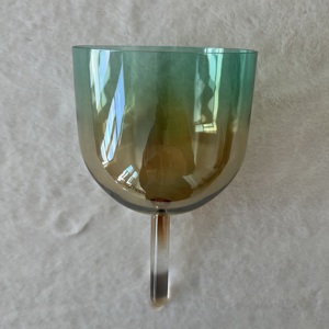 Main de Chakra de bol chantant en cristal de quartz cosmique avec produit de <span class=keywords><strong>creuset</strong></span> en silice à poignée verte - Product Image 4