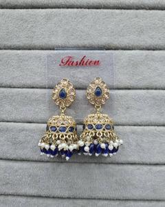 Pendientes Jhumka Kundan Rosa Bebé Chapados en Oro con Perla Colgante, Joyería Tradicional India Étnica para Novias y Festividades para Mujeres - Product Image 4