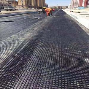 Géogrille composite 100KN en fibre de verre de renfort routier de haute qualité avec revêtement en asphalte - Product Image 3
