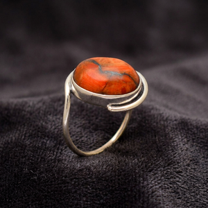 Anillo de Plata de Ley 925 con Bisel de Turquesa Roja en Forma Ovalada, Joyería Clásica Hecha a Mano de la Mejor Calidad - Product Image 2