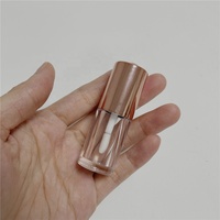 2.5ml 3ml Tube de brillant à lèvres vide court Tubes Conteneur Emballage de cylindre de marque privée
