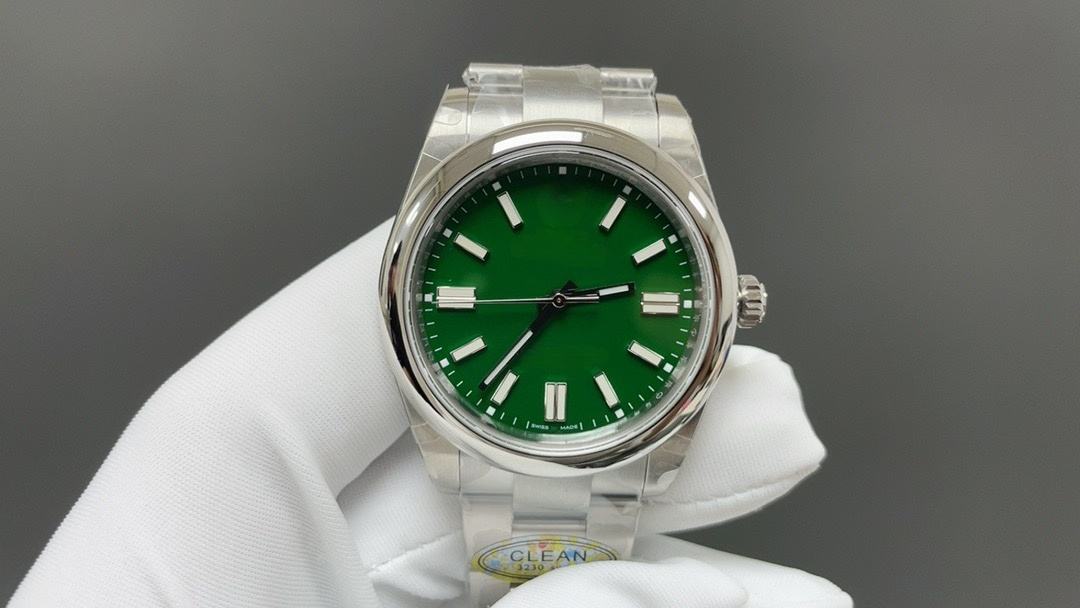 สีเขียว