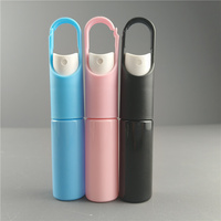 Nouvelle conception de flacon de parfum portable en plastique de 20 ml, échantillon gratuit, flacon pulvérisateur coloré avec crochet, impression de logo personnalisée, flacon pulvérisateur