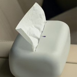 Boîte à mouchoirs en silicone avec ventouse, design suspendu, imperméable, multi-usage pour voiture et salon - Product Image 1