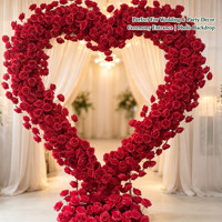 Arche florale artificielle en forme de cœur avec roses rouges, base en tissu, cadre floral pour la décoration de fond de cérémonie de mariage ou de fête