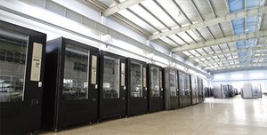 Distributeur automatique haut de gamme VCM2-4000S pour snacks et boissons avec système de levage, paiement par pièces et carte de crédit, en métal - Product Image 6