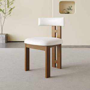 Sedia da pranzo moderna in legno massello imbottita stile Navia per visitatori, sedia da pranzo laterale in pelle dal design nordico per ristoranti - Product Image 4