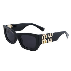 Lunettes de soleil œil de chat à monture intégrale UV400 style Y2K pour femme – Protection solaire et déclaration de mode - Product Image 5