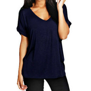 T-shirt tunique décontracté à manches courtes et col en V avec étiquetage privé et impression. - Product Image 2