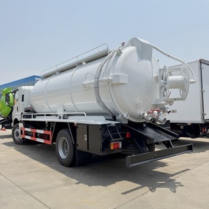 Camión de Succión de Aguas Residuales Isuzu Giga de 12000 Litros para Saneamiento Municipal - Product Image 4