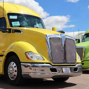 กรอบกระจังหน้าโครเมียมพร้อมมุ้งกันแมลงสำหรับรถบรรทุก Kenworth T680 รุ่นปี 2013-2021 รุ่น BS-KW-101CH - Product Image 2