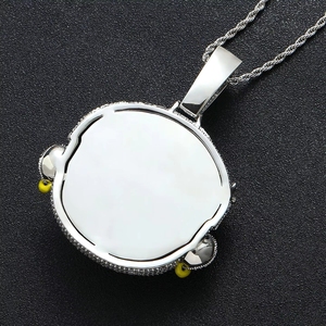 Collier Pendentif Personnage 3D Légende du Gaming, Entièrement Sertie de Zircons Micro-Pavés, Bijou Lourd Inspiré de l'Esports et du Hip-Hop pour Hommes Rapper - Product Image 5