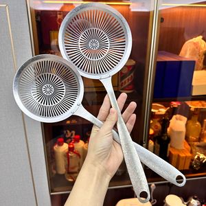 Cuillère à fentes en titane pur, finition miroir, manche long, passoire à nouilles pour restaurant de fondue, design minimaliste - Product Image 2