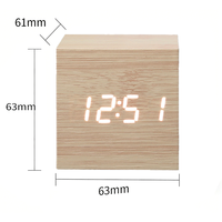 Horloge de bureau LED en bois miniature à commande vocale, cadeau promotionnel direct usine, 4 niveaux de luminosité réglables, pour la maison et le bureau