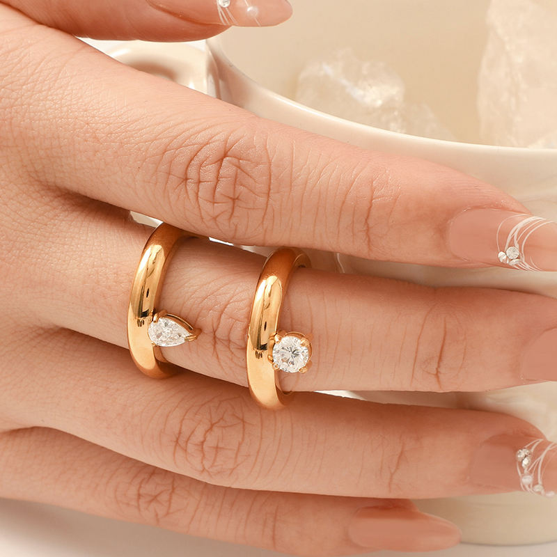 COOL Latest Design Non Tarnish Stainless Steel 18K Gold Plated