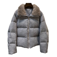 AQTQ  Veste courte matelassée élégante en duvet d'oie pour l'hiver, manteau coupe-vent tricoté sur mesure pour femme avec bordure en fausse fourrure