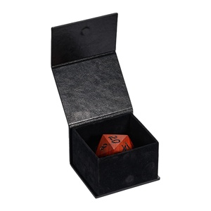 Dado poliédrico de madera tallada roja de 50 mm D20 de 20 caras con caja de cuero y logotipo personalizable para Dungeons & Dragons - Product Image 3
