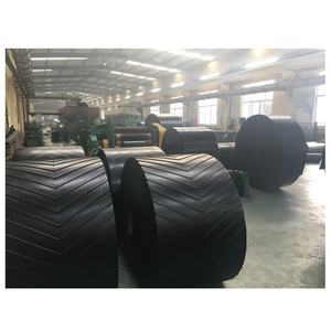 YUPHENG DIN sabuk konveyor karet Chevron lebar <span class=keywords><strong>2</strong></span> Meter standar dengan layanan pemotongan aplikasi pertukangan bersertifikasi RoHS - Product Image 6